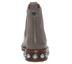 🐨 Louise et Cie Vinn Silver Pearl Studded Booties 🐨